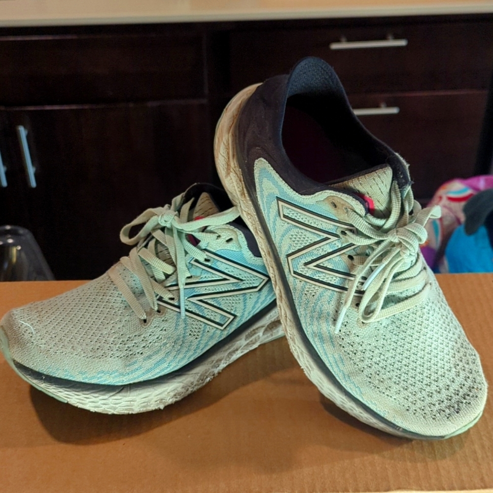 Women's New Balance 1080 - Size 7.5